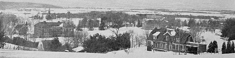 Panorama, Massachusetts Agricultural College (1916).jpg