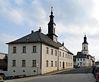 Ehemaliges Amtsgericht Pausa und Stadtkirche St. Michaelis in Pausa