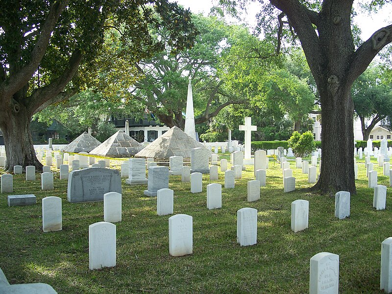 File:St Aug Nat Cemetery Dade mnmts01.jpg