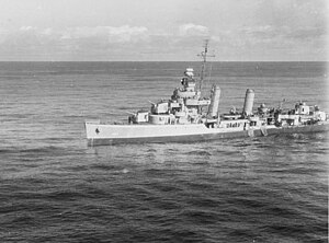 「U-801（英語版）」と交戦後、生存者を救助する「コリー」 （1944年3月17日）