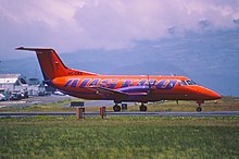 [[Embraer EMB 120 Brasilia]] (HC-CBX) en el [[Antiguo Aeropuerto Internacional Mariscal Sucre]] de [[Quito]] (2002)