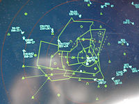 1990年代の、空港の航空交通管制レーダーの画面