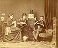 Familia del artista: Su padre Sr. Ciappei y sus dos hermanas, Francesca Ciappei y de nombre desconocido. ca.1886 Pertenece a la Coleccion Blaisten