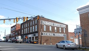 Hardware store in Floyd, Virginia at the main ...