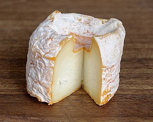 Un langres, fromage français principalement de la Haute-Marne et des Vosges. (définition réelle 3 094 × 2 475)