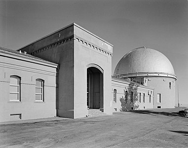 L'ala sud de l'observatori Lick, on es troba el telescopi refractor de 914 mm que va utilitzar Burnham