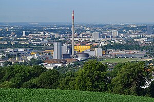 Blick vom Pfenningberg auf das Fernheizkraftwerk Linz-Mitte