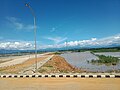 Area parkir di dekat Stasiun Maros