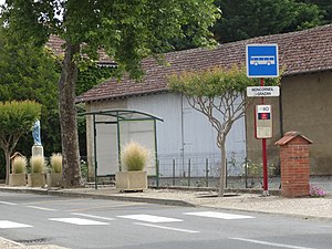 Arrêt de bus.