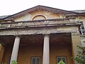 Villa Mirabellino nel Parco di Monza particolare del timpano e del pronao del prospetto verso villa Mirabello