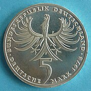 Реверс монеты 225 лет со дня смерти Иоганна Бальтазара Неймана