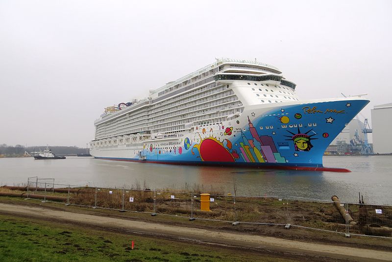 800px-Norwegian_Breakaway_14.JPG