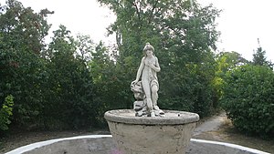 Декоративна скульптура “Купальниця” XVIII ст.