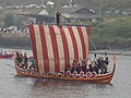 Romaría Viquinga de Catoira: nave viquinga na ría de Arousa