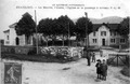 Beaulieu. La mairie, l'école, l'église et le passage à niveau en 1911.