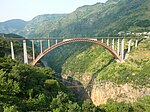 5. Beipanjiang-järnvägsbron (högsta järnvägsbron).