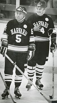 Cleary (vas.) vuonna 1985 veljensä Bill Clearyn kanssa.