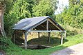 Le lavoir et la fontaine Saint-Clair.