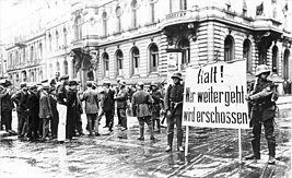 Bundesarchiv Bild 183-J0305-0600-003, Berlin, Kapp-Putsch, Putschisten.jpg