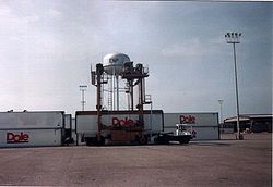 Bedrijvigheid van Dole in de haven van Puerto Castilla, juli 1994