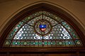 Glas in loodbovenlicht in het voorportaal van de kerk