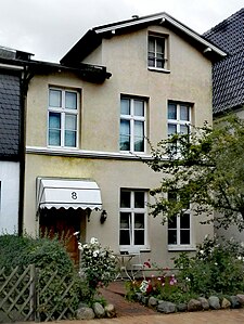 Bismarckstraße 8