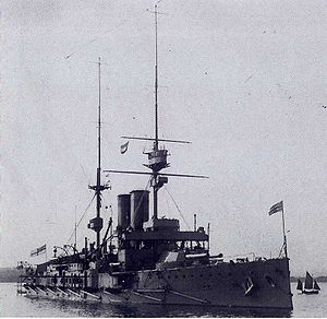 <small> <i> (julio 2009) </i> </small> HMS Zealandia (eks-nova Zelando) (1904) en Portlando 1911.jpg