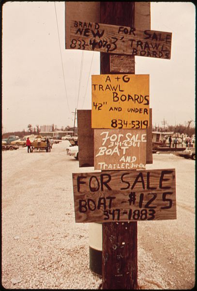 File:HOMEMADE SIGNS AT PUBLIC BOAT LAUNCH - NARA - 545962.jpg 