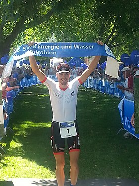 Johann Ackermann beim Sieg des Bonn Triathlon 2015