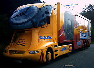 Camion, châssis de Mercedes-Benz.