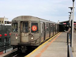 NYCSubway2590.jpg