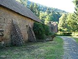 Métairie construite en 1758 accolée aux ruines de l'abbaye de Niedermunster