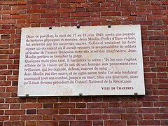 Plaque en hommage à Jean Moulin.