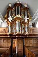 Interieur met orgel