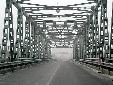 Мост на мађарско — украјинском граничном прелазу Захоњ — Чоп