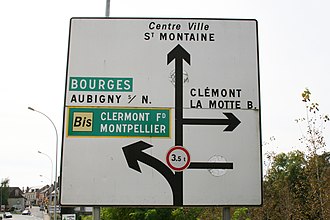 Exemple de mentions de signalisation routière sur un panneau diagrammatique