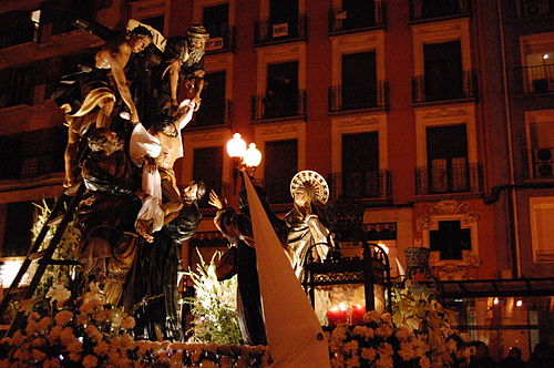 PROGRAMA 13 TEMPORADA 11 500px-Descendimiento_de_la_Cruz_(Semana_Santa_de_Zaragoza,_Arag%C3%B3n)