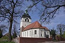 Dorfkirche mit Kirchhofeinfriedung sowie den Grabdenkmälern für Friederike Ganzer und Christoph Schonert