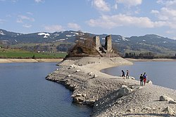 Ruinane av Pont-en-Ogoz slott