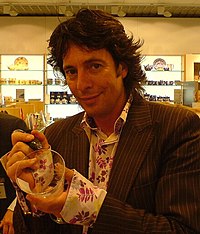 200px-Laurence_Llewelyn_Bowen.jpg