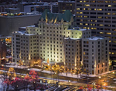 Lord-elgin-hotel-night.jpg