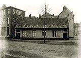 Wachthuis binnenpoort voor de sloop (A. Simays, 1925)