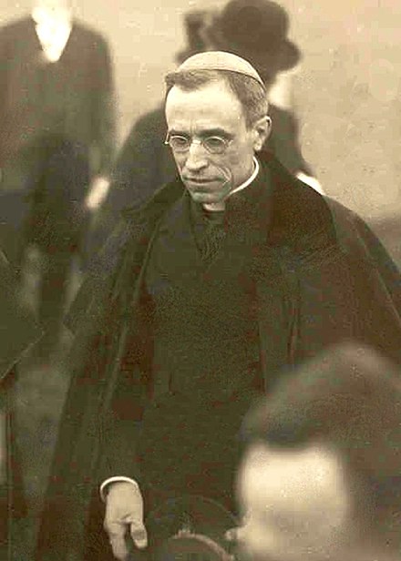 Pacelli as nuncio visiting a group of bishops in Bavaria. PacelliBavaria1922a.JPG