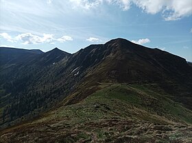 Vue du puy Bataillouse depuis le col de Cabre.