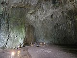 Влезот во Стопиќа Пештера