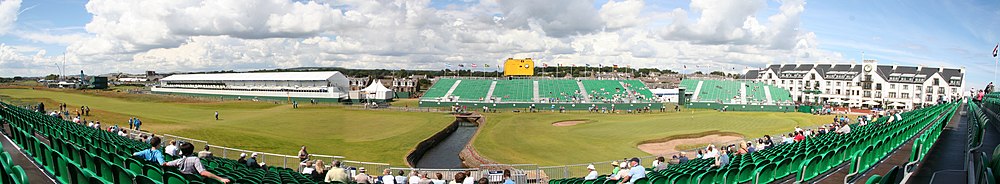 18. hul og Barry Burn på mesterskabsbanen i Carnoustie.