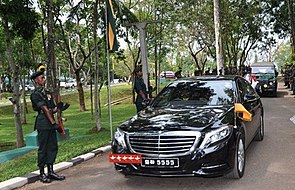 Sri Lanka Army Mercedes-Benz S-Class (W222) with Five stars