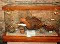 Посуда, датируемая концом IV — началом III тыс. до. н. э., обнаруженная в могиле под алтарём церкви