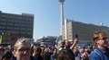 File:Demo in Berlin zum Referendum über die Verstaatlichung großer Wohnungsunternehmen.webm