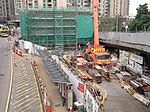 C1出口建築工地，此出入口主要服務香港大學及寶翠園